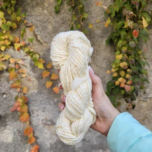 Noventa - Natural - smotanová hrubá ručne farbená 100% merino vlna