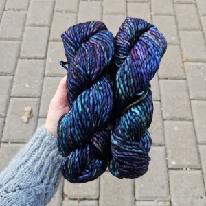 iba 3ks! Noventa - Indonesia - modro morská hrubá ručne farbená 100% merino vlna