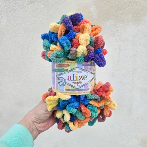 Puffy Color 6511 - jasná farebná vlna s očkami