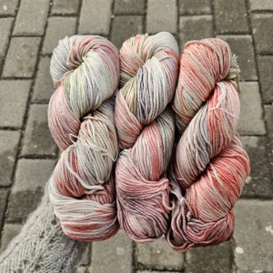 Rios R25 - iba 1ks! - vintage lososovo zelenkavá - 100% Superwash merino