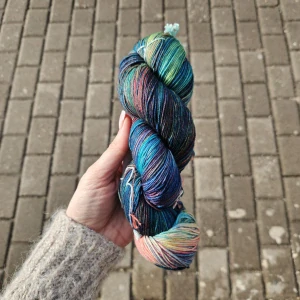 iba 1ks! Ultimate Sock 1 - farebná tenká ručne farbená merino vlna s nylonom