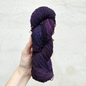 iba 1ks! Ultimate Sock 2 - fialková tenká ručne farbená merino vlna s nylonom