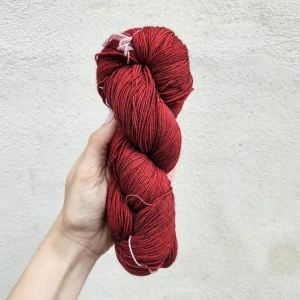 iba 2ks! Ultimate Sock 5 - červená tenká ručne farbená merino vlna s nylonom