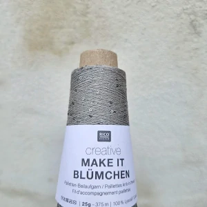 Make It Blümchen 019 - betónovo sivo piesková tenká pripletacia priadza s flitrami