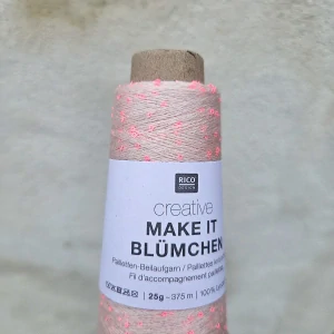 Make It Blümchen 006 - losos ružovková tenká pripletacia priadza s flitrami
