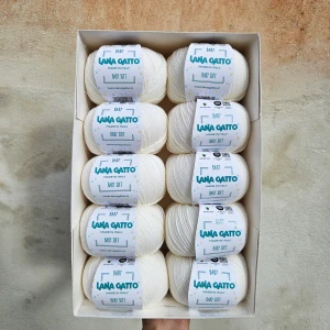 Baby Soft 10001 - smotanová 100% merino vlna ošetrená s aloe vera