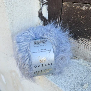 Marilyn & Merinos 8276 - tmavšia sivá mäkká chlpatá merino vlna s polyamidom