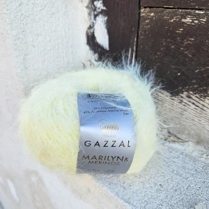 Marilyn & Merinos 8262 - citrónovo žltá mäkká chlpatá merino vlna s polyamidom