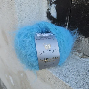Marilyn & Merinos 8254 - tyrkys modrá mäkká chlpatá merino vlna s polyamidom