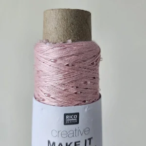 Make it Perlchen 002 - ružová pripletacia priadza s korálkami