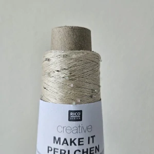 Make it Perlchen 007 - svetlo bežová pripletacia priadza s korálkami