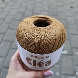 Clea 7148 - orieškovo hnedá tenká 100% bavlnená priadza