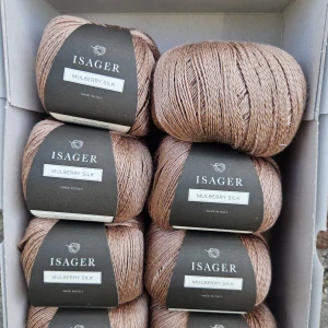 Mulberry Silk - Camel - karamelový tenký pripletací 100% morušový hodváb