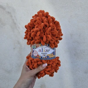 Puffy Fine 06 - Terracotta oranžová mäkká vlna s očkami