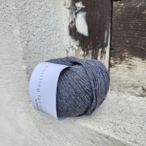 iba 10ks! KFO No Waste Wool - antracitová priadza z recyklovanej vlny a merina