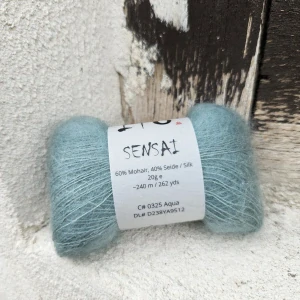 posledný 1ks! Sensai - 325 Aqua - vintage morská tenká mohérová vlna s hodvábom