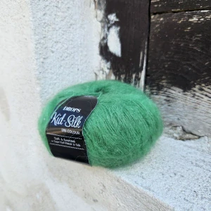 Kid Silk 48 - jasná zelená tenká vlna s kid mohérom a hodvábom