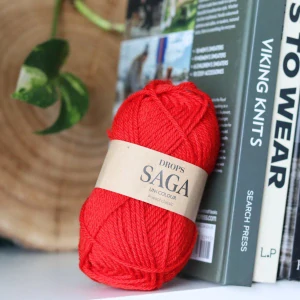 Saga 44 - Hot Red - červená 100% vlna