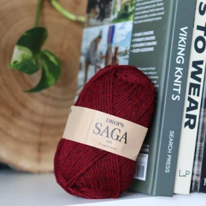 Saga 20 - Cherry Jam - tmavšia vínová 100% vlna