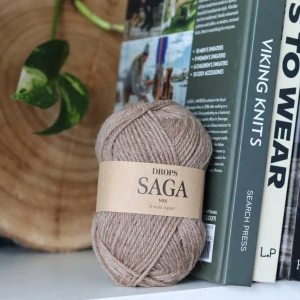 Saga 10 - Beige - stredne bežová 100% vlna