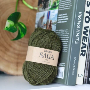 Saga 40 - Deep Moss - tmavo machovo zelená 100% vlna