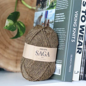 Saga 39 - Moss Brown - lesná hnedo zelená 100% vlna