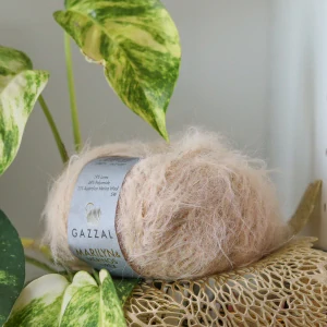 Marilyn & Merinos Lurex 8271L - svetlo bežová chlpatá vlna so zlatým lesklým vláknom
