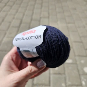 iba 4ks! Tmavo modrá priadza s lyocel vláknom Tencel Cotton 5