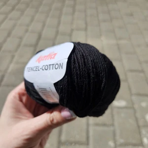 iba 5ks! Čierna priadza s lyocel vláknom Tencel Cotton 2