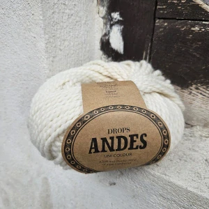 Andes UNI 0100 - Maslová zimná hrubšia zmesová vlna