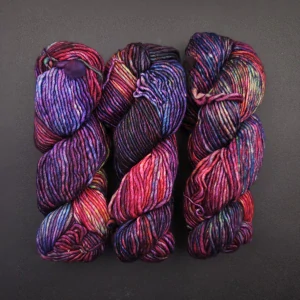Mecha 005 Aniversario doružova - Šťavnatá dúhová 100% Superwash merino vlna