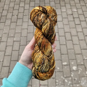iba 1ks! Mechita - 710 Desert - zlato hnedastá striekaná ručne farbená 100% merino vlna