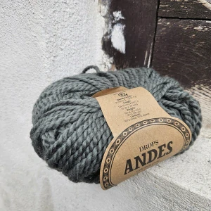 Andes UNI 7810 - Tmavo vintage machovo zelená zimná hrubšia zmesová vlna