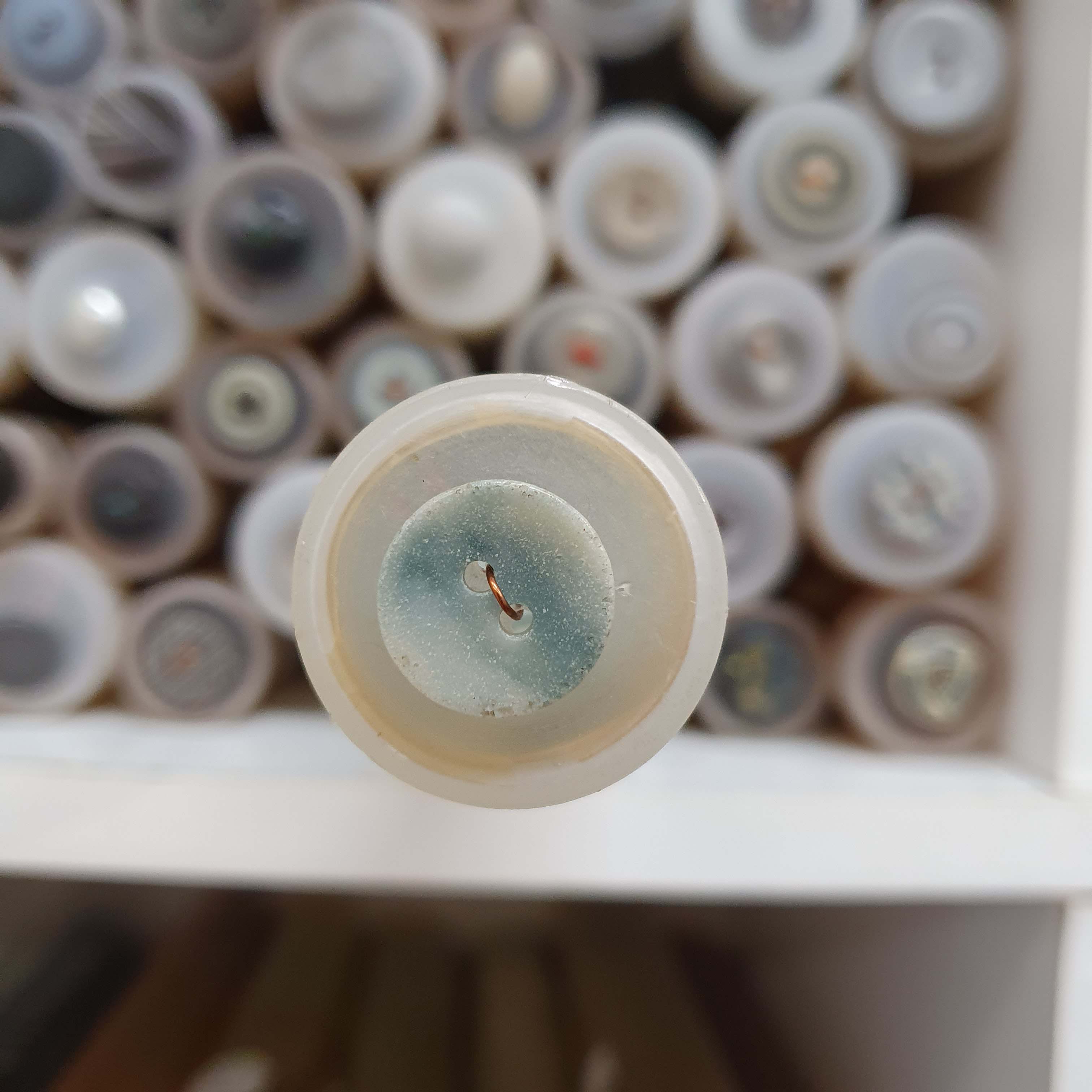 Kameňový gombík okrúhly cca 1,5cm