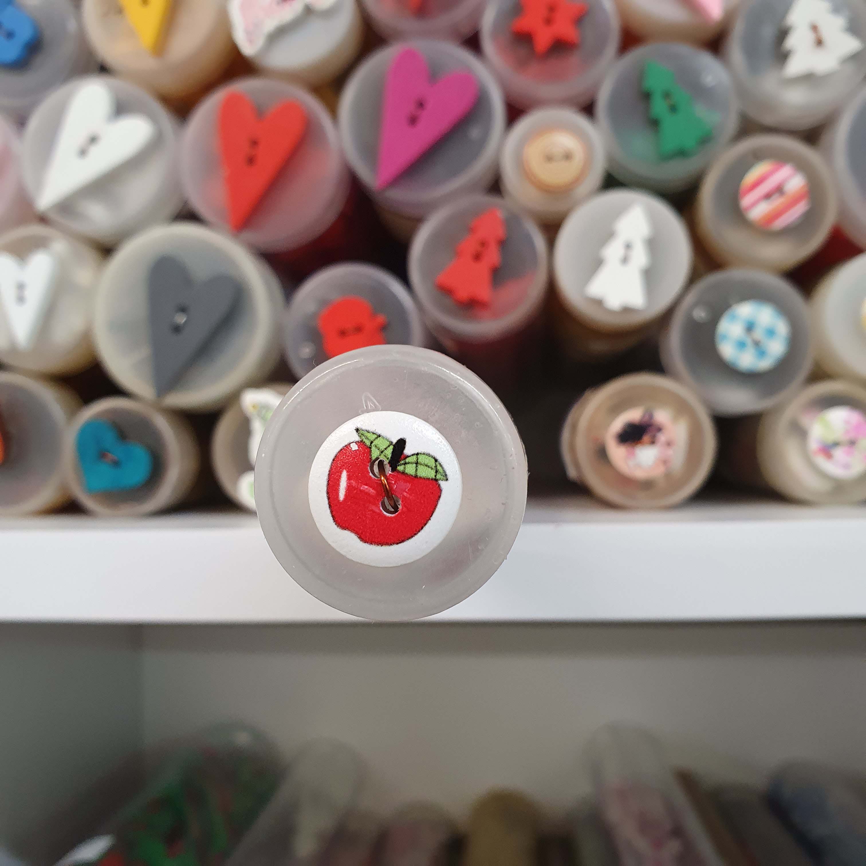 Drevený dekoratívny gombík detský cca cca 1,5cm (-40%)