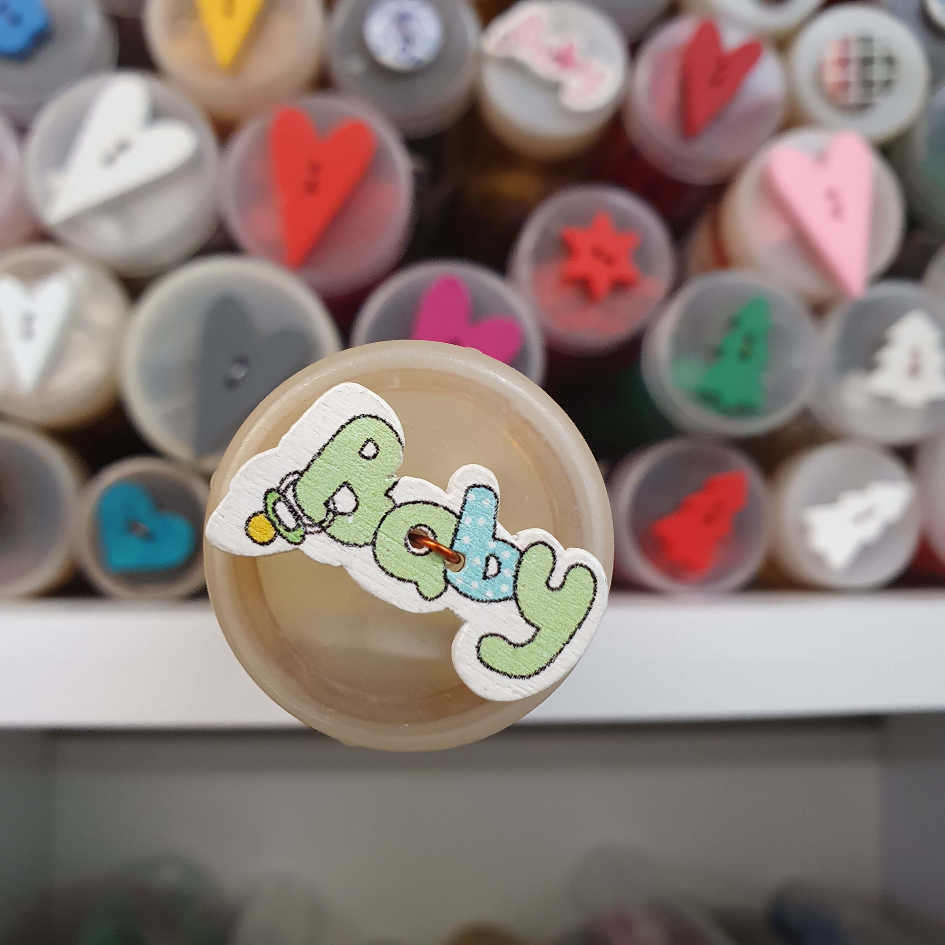 Drevený dekoratívny gombík detský cca cca 2,7cm (-40%)