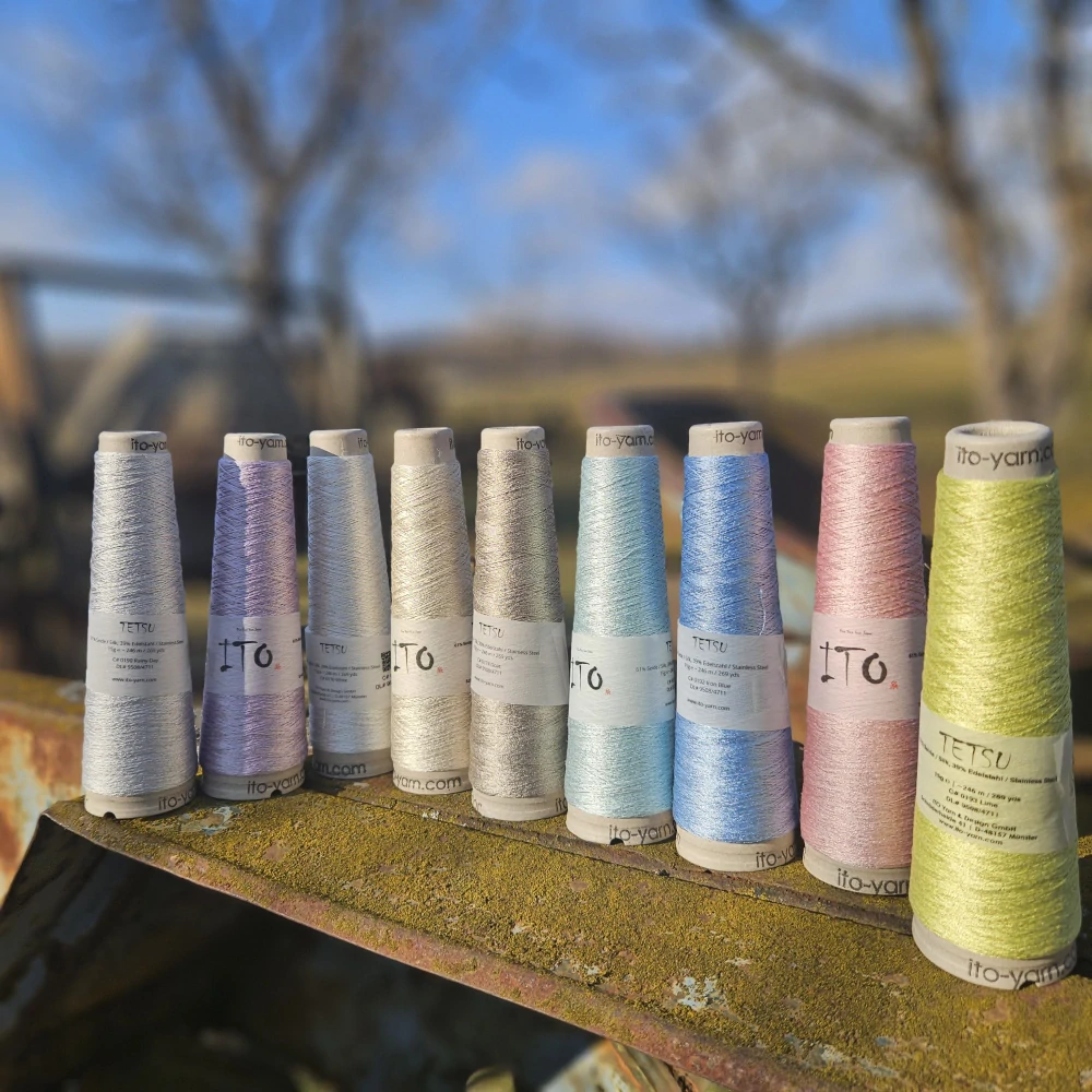 Tetsu - 0180 Smoke Pink - svetlo ružový tenký hodváb s nerezovým vláknom