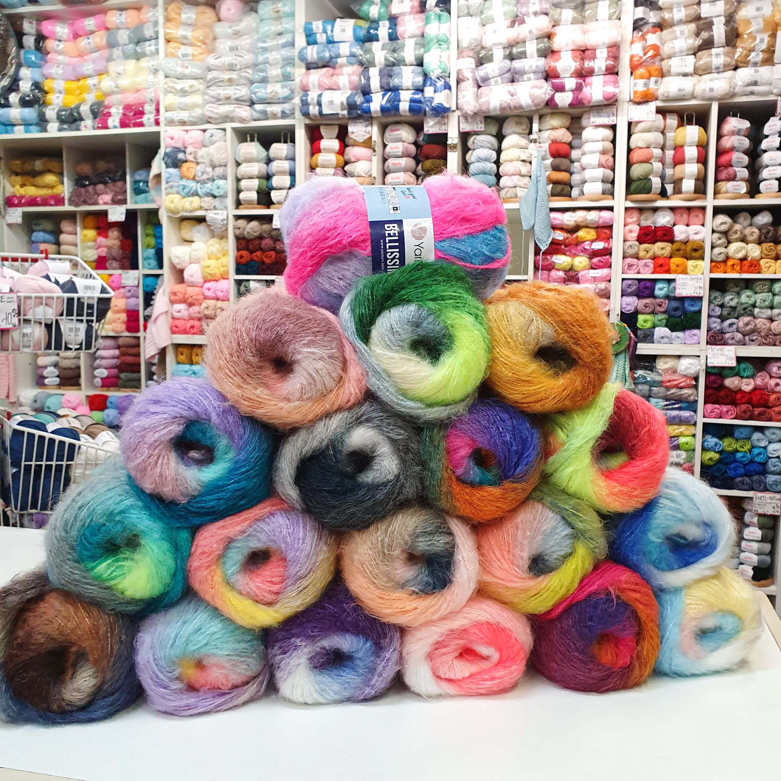 Bellissimo 1407 - Modro cyklámenová chlpatá mäkká vlna